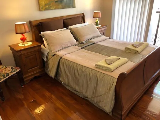 B&B Home In The Country Barellan Point Bed & Breakfast