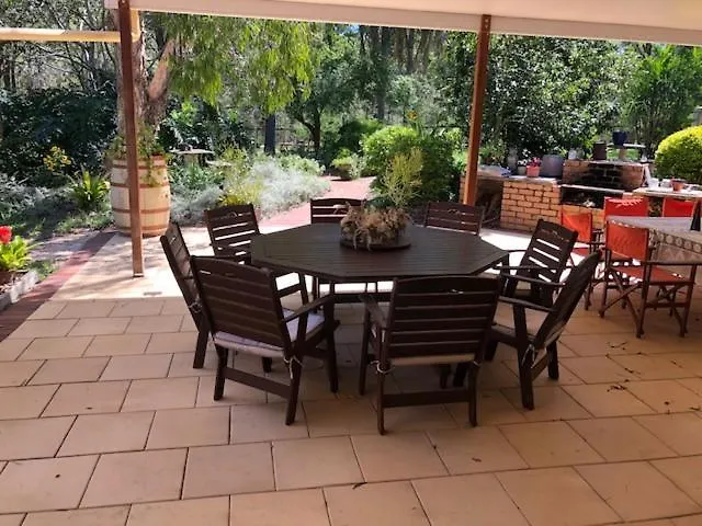 B&B Home In The Country Barellan Point Australia