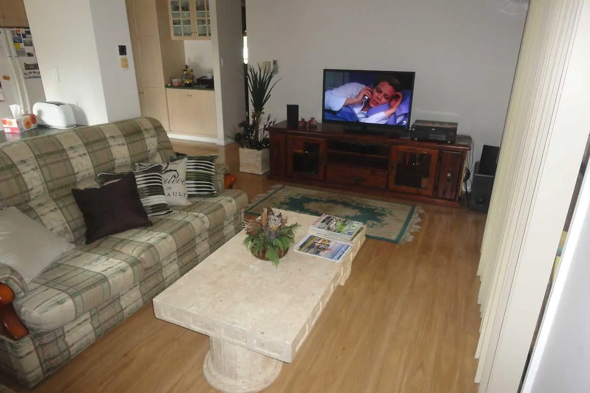 B&B Home In The Country Barellan Point Bed & Breakfast